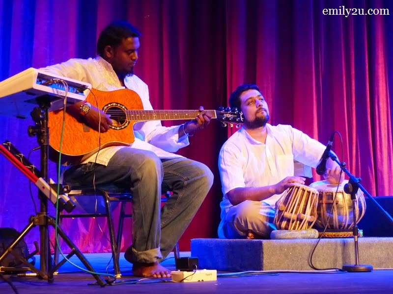3. Ram on guitar (L) & Vinod on tabla