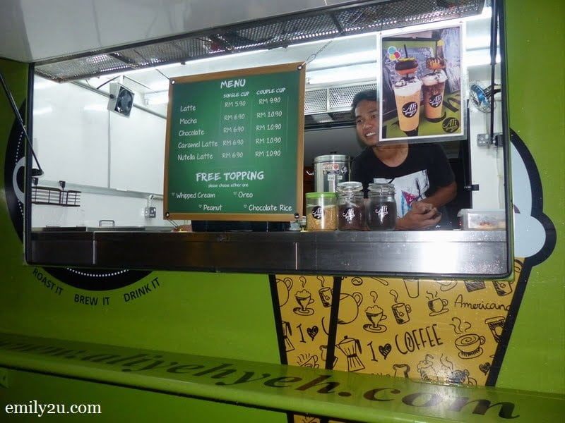 3. Ali Yeh Yeh green food truck