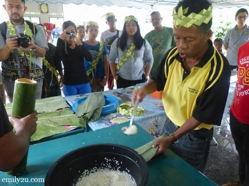1. preparing rice to be cooked