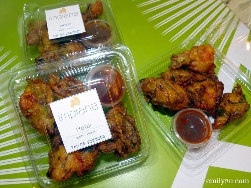 4. free packets of cucur udang for motorists for five days from April 25 - 29