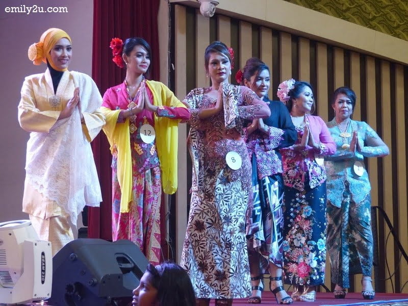 6. six contestants for Miss Kebaya