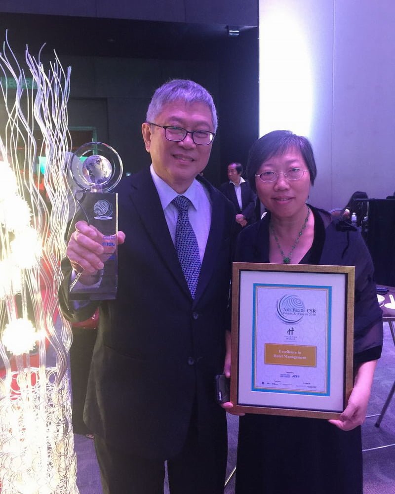 The Haven's Mr. Peter Chan (Chief Executive Officer) and Ms. Amy Lau (Director), following the awards ceremony