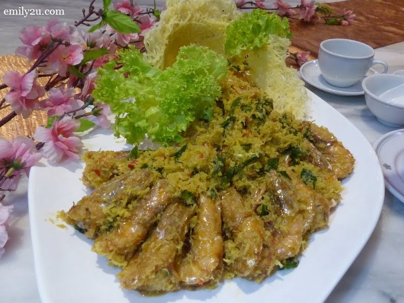 6. stir-fried butter prawns with grated coconut