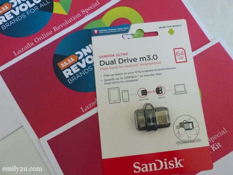 5. SanDisk 64GB flash drive