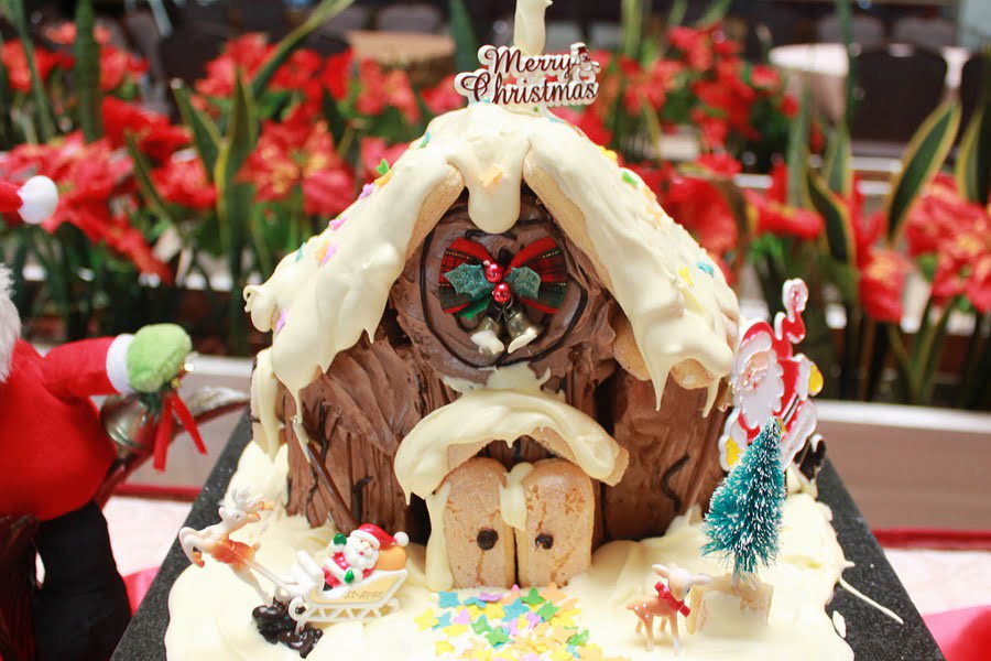 12. Christmas Candy House