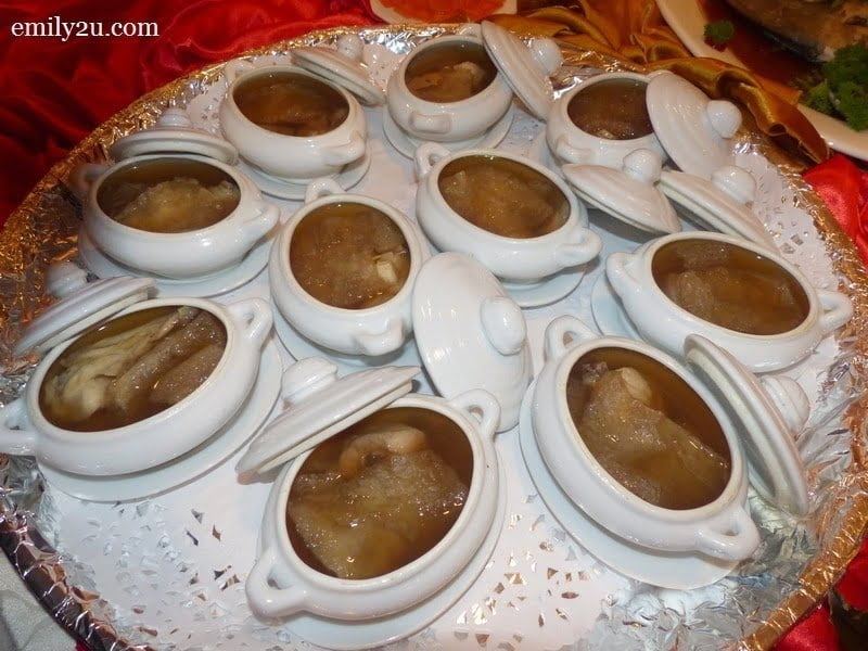 12. Menu D - Stewed Kampung Chicken Soup with American Ginseng, Dry Scallop & Fish Maw (individually served)