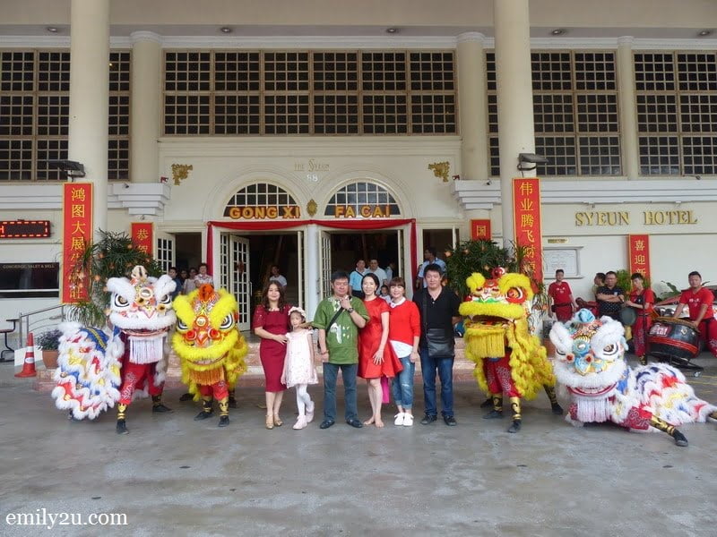 1. group photo of directors and management staff of Syeun Hotel prior to the lion dance performance