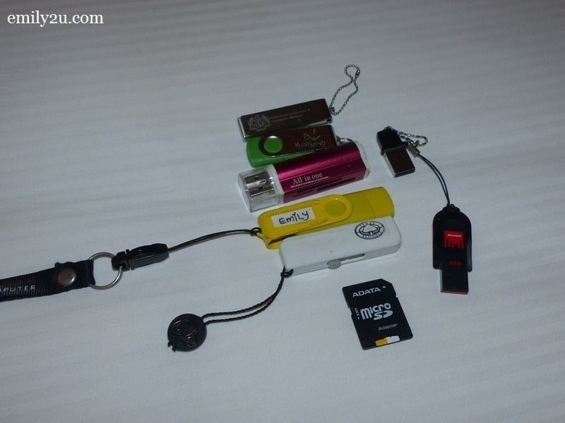 3. pendrives, USB on-the-go, memory cards and its reader