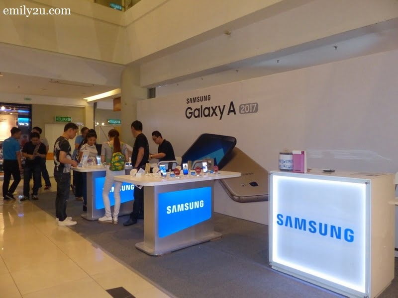  4. Samsung is still as popular