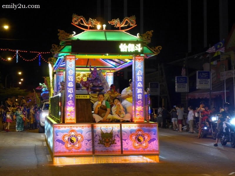  7. one of the many decorated floats
