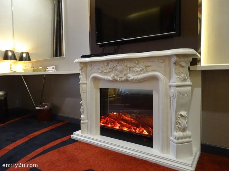 fireplace in James Bond Executive Room