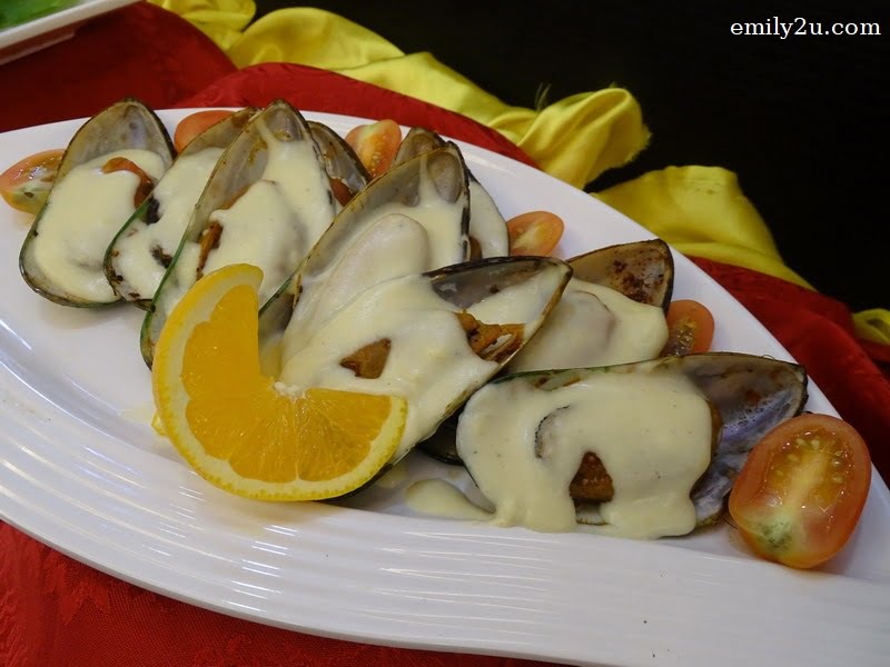   3. Baked Mussels in Cheese 