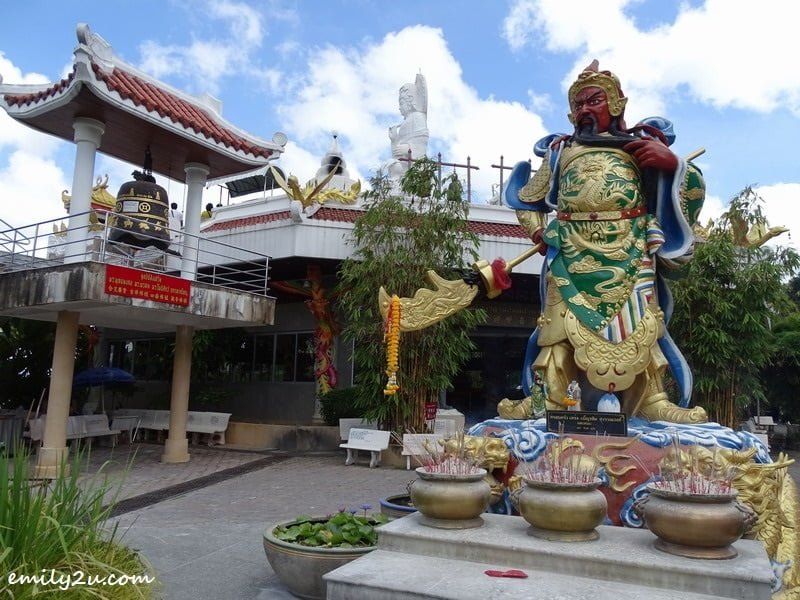 4. statue of General Kuan Ti