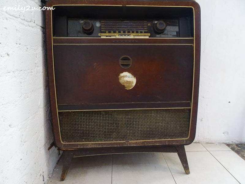 16. vintage Grundig music box as decor