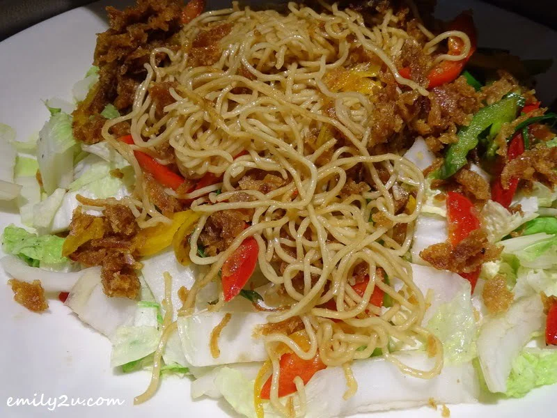 10. wok-fried Mee Kolok