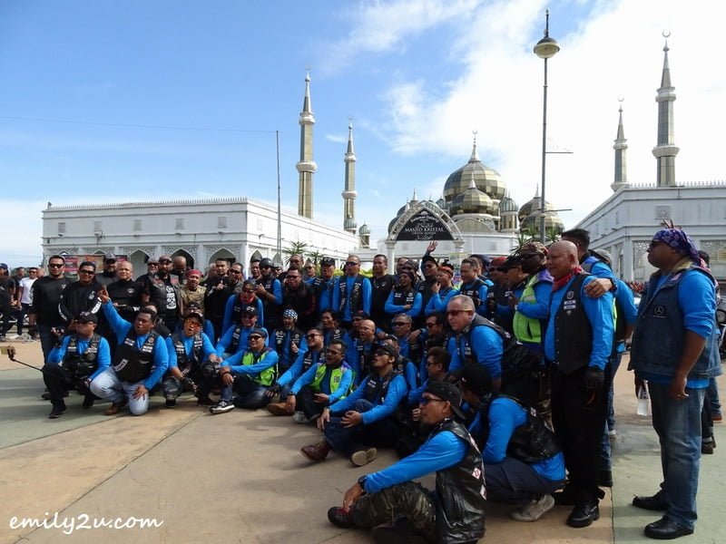 14. photo opportunity in front of Masjid Kristal (Crystal Mosque) 