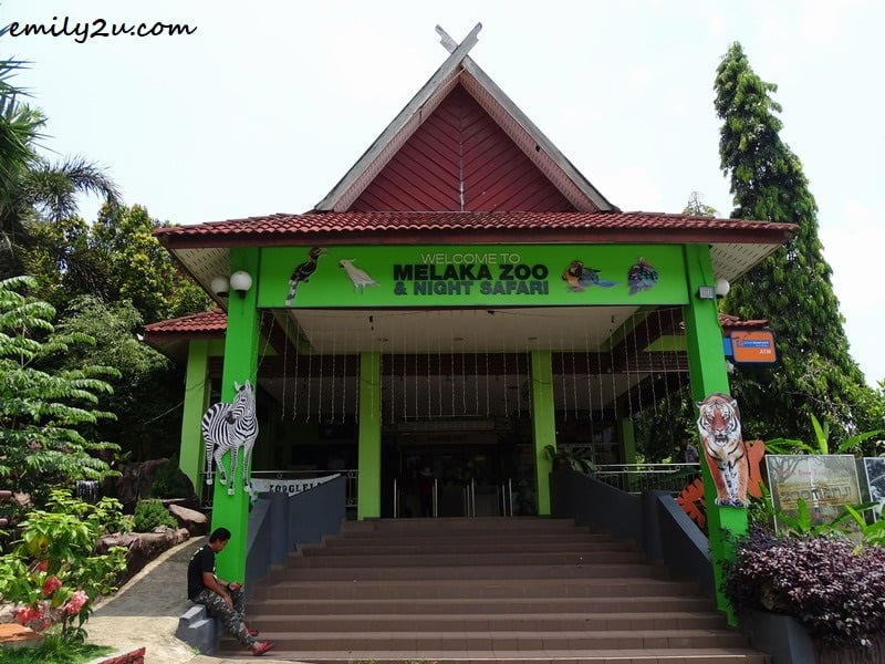 2. entrance to the zoo