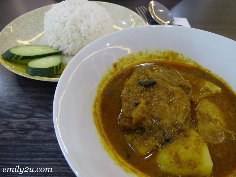 8. Curry Chicken Rice
