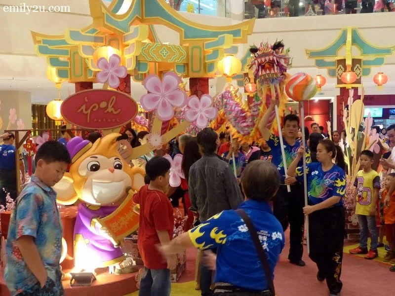 3. dragon dance