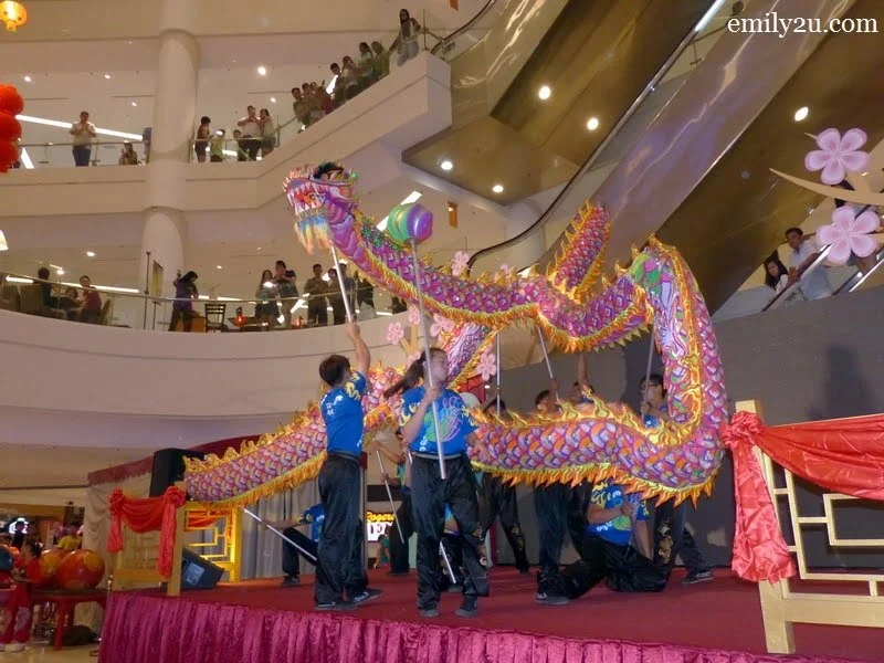 4. dragon dance