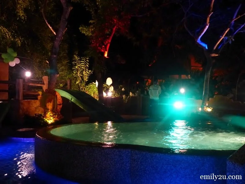 10. a family-centric theme park for a relaxing evening