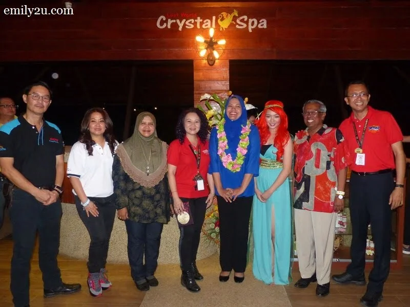 13. guests-of-honour including Datuk Nolee Ashilin Mohammed Radzi, Chairman of Perak State Tourism Board (with garland)