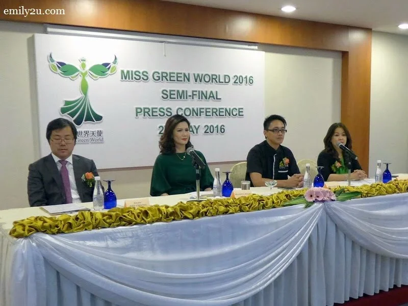 1. at the press conference (L-R): Dato' Jeff Choong (President of The Green World), Ms. Anita Phang (Founder of Miss Green World), Mr. David Lim (Organising Chairman for The Green World Run 2016) & Ms. Maggie Ong (Director of Syeun Hotel Ipoh)