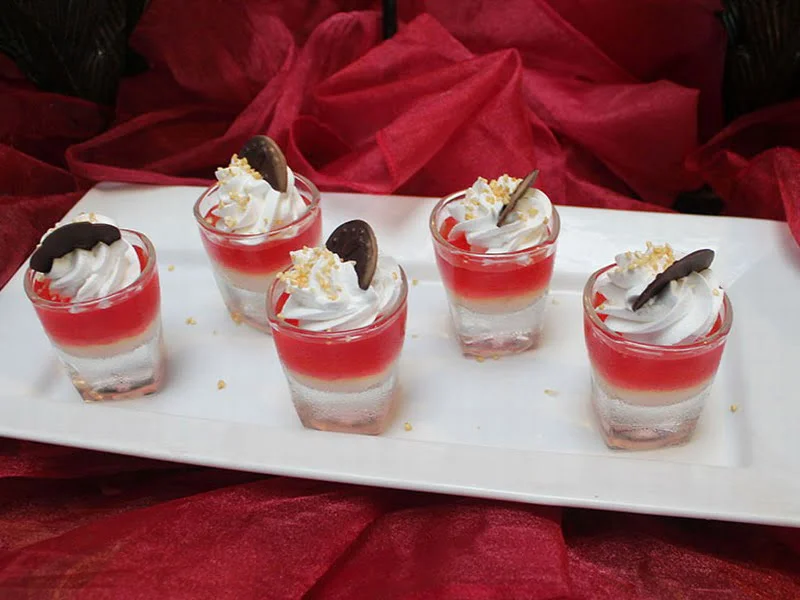 15. Lychee and Strawberry Jelly