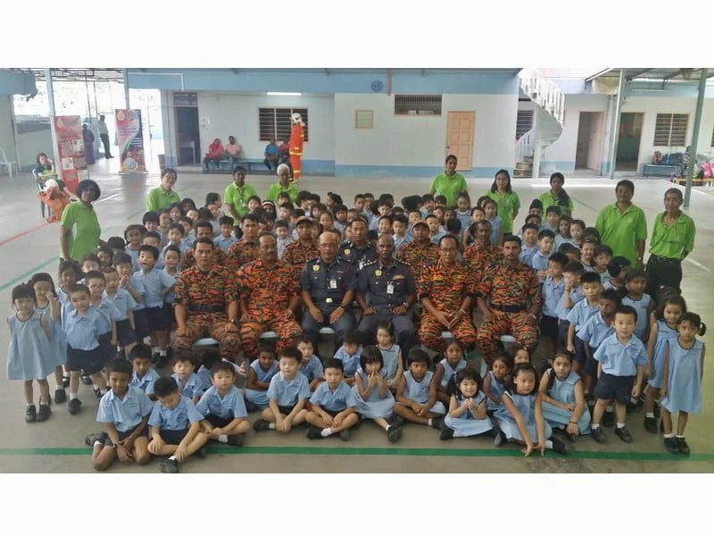 6. customary group photo