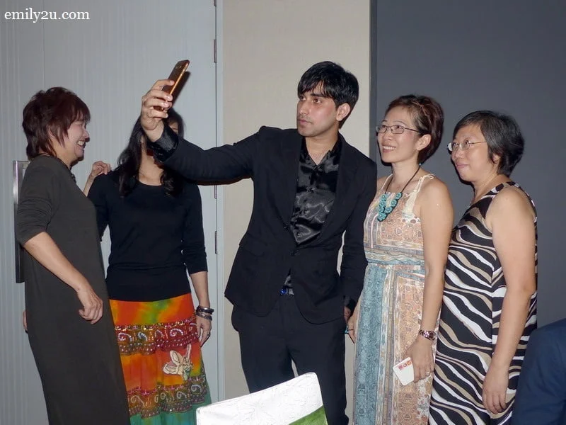 17. lovely ladies take a wefie with The Haven's security personnel 