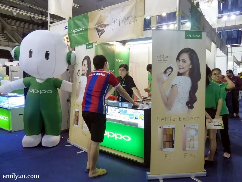 3. OPPO booth