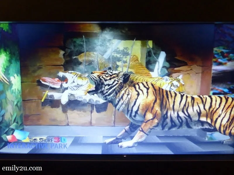 10. interactive tigers