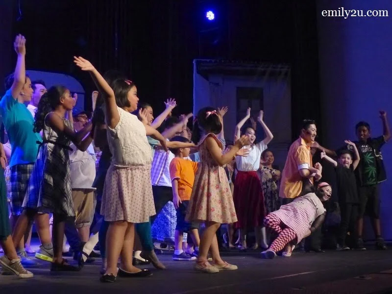 11. there is always a chance to dance at Ah Leong's house