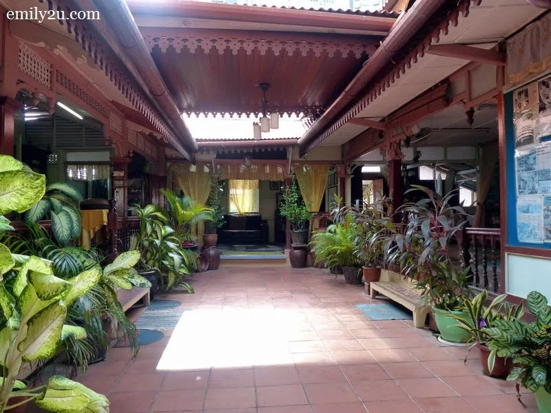 3. Villa Sentosa