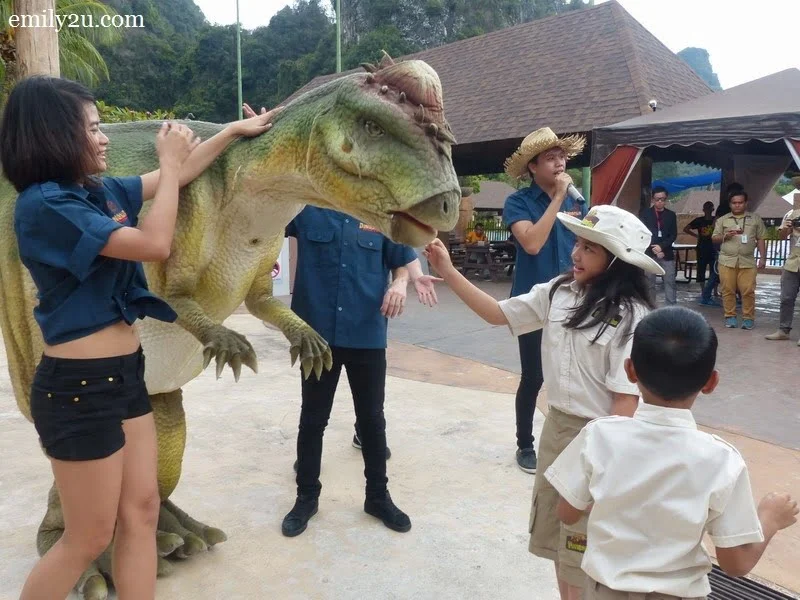 4. on the other hand, the Stegoceras is friendlier
