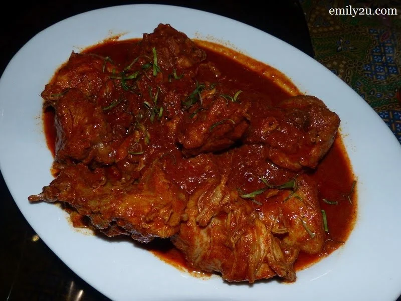 7. ayam rendang