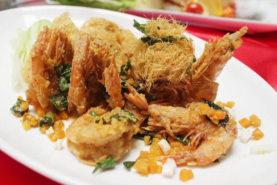 4. Fried Prawns with Golden Egg Yolk 