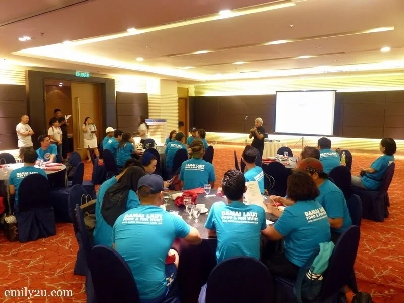 1. final briefing before flag off