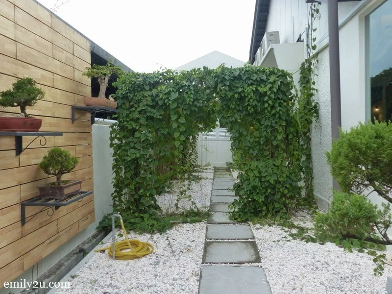 11. plenty of greenery