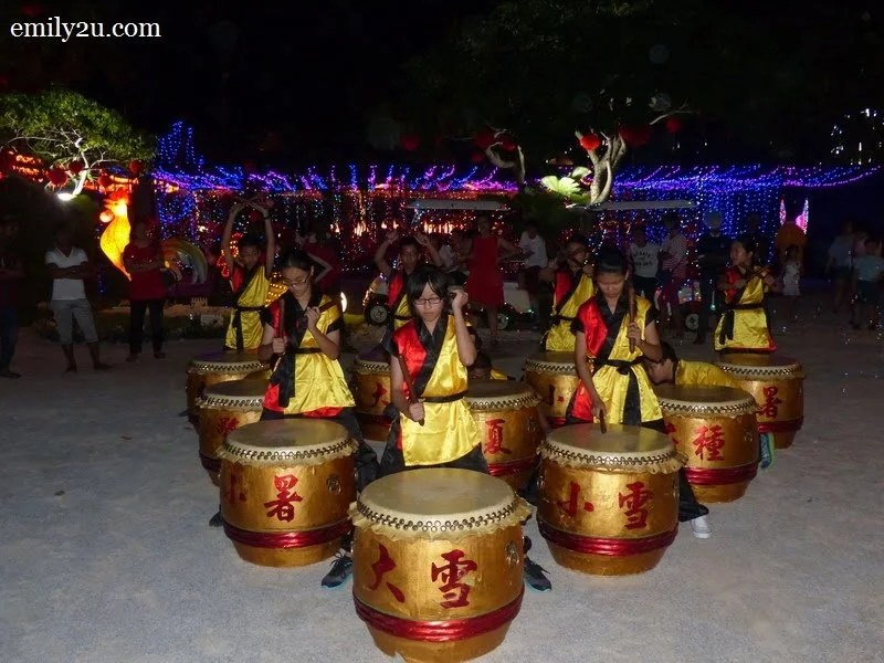 14. seasonal drums performance