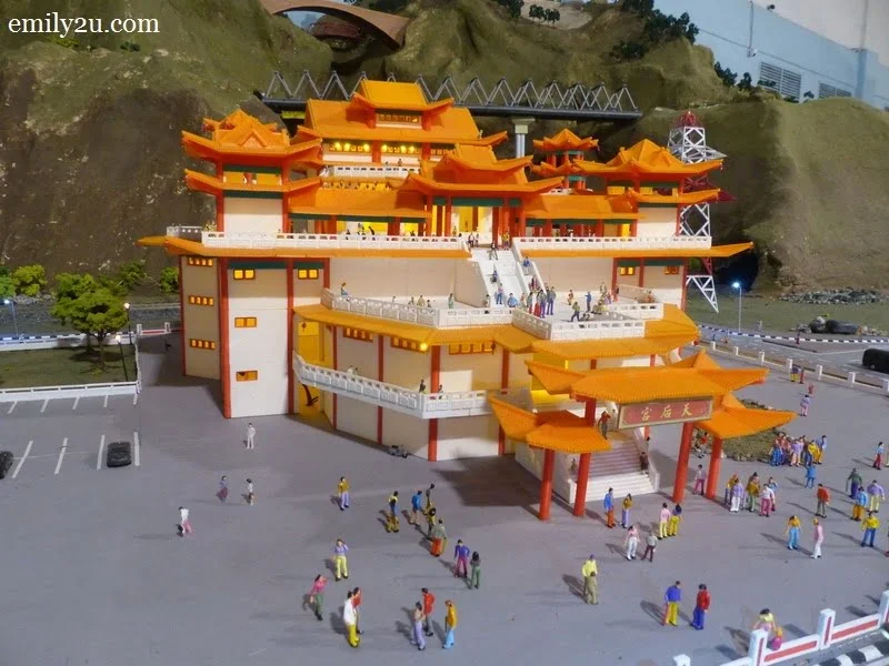 19. Thean Hou Temple