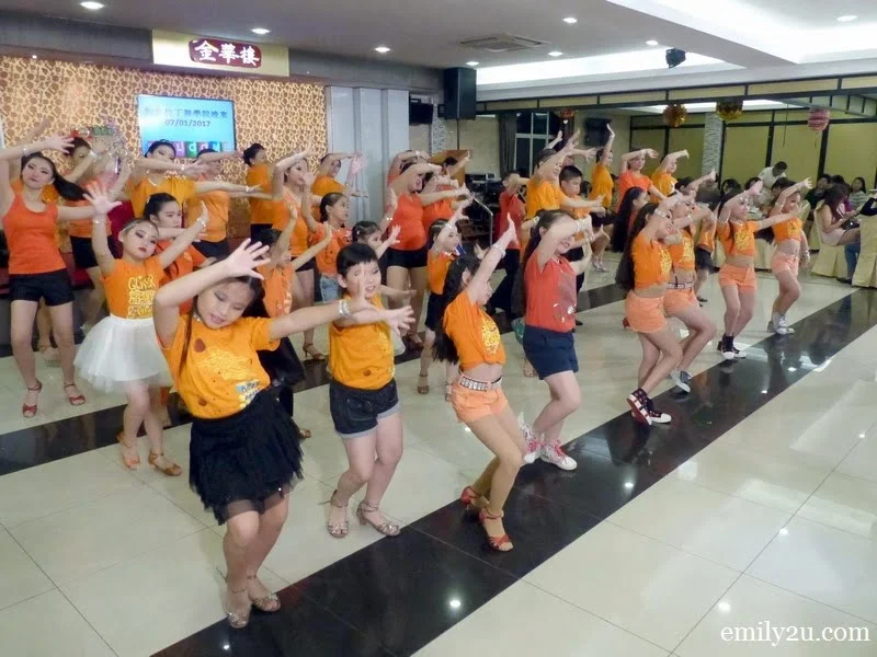 28. Flash Mob: Key to the World