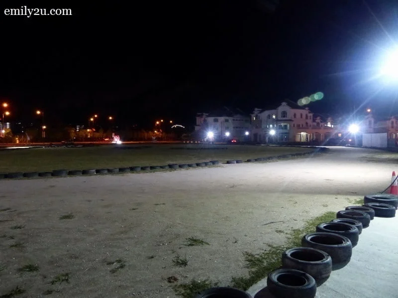 3. dirt track