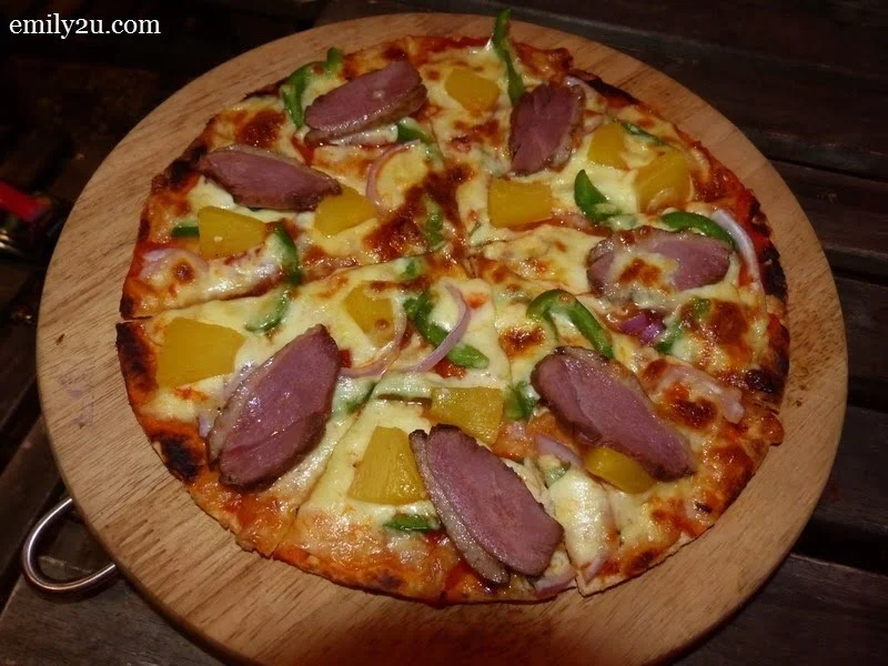 8. D'Pine Café: Smoked Duck Pizza