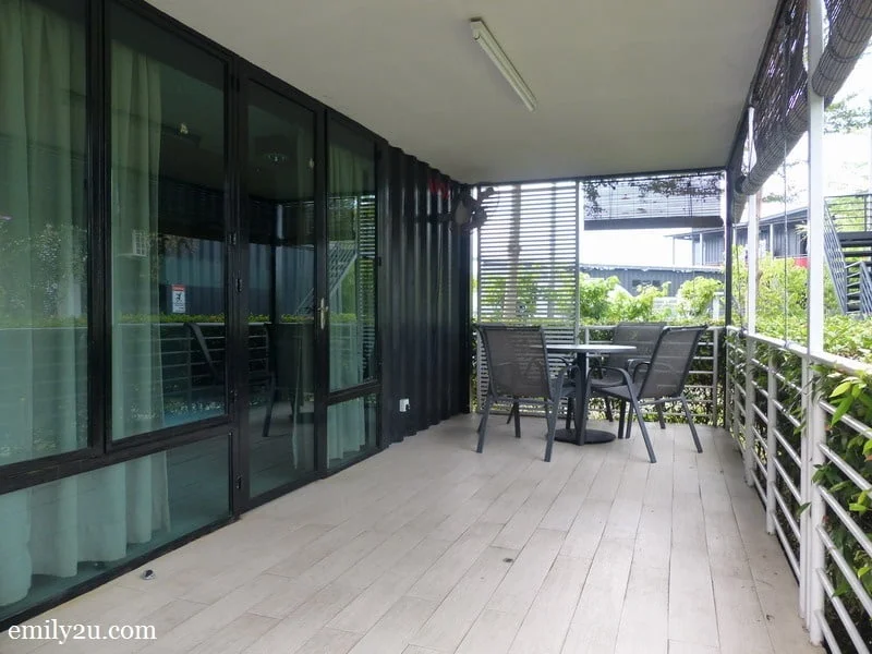 6. ground floor container