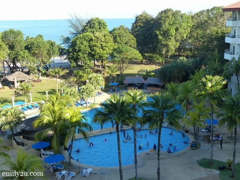 11. pool view