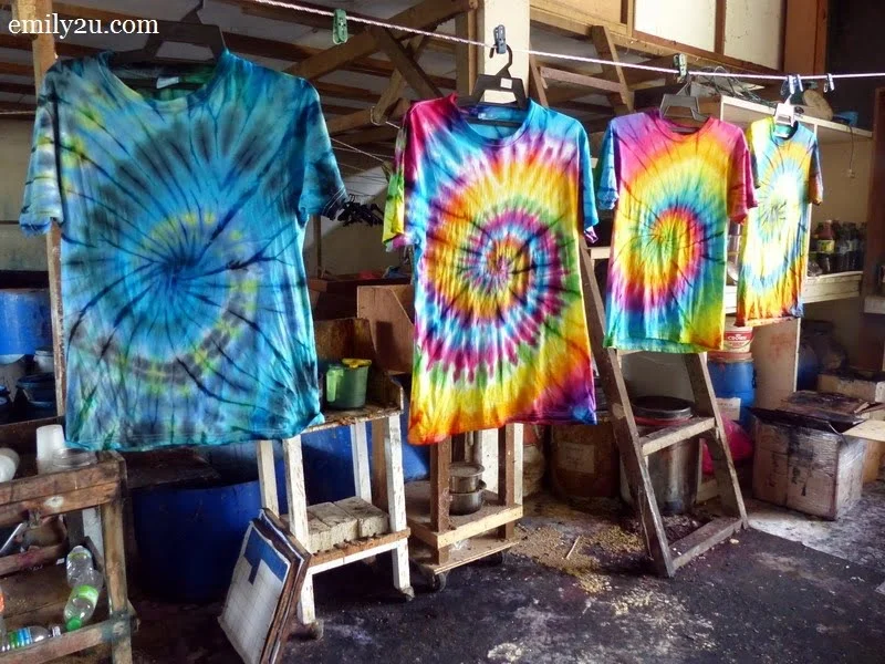 6. psychedelic tie-dye t-shirts