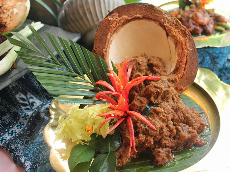 6. kari ayam kapitan