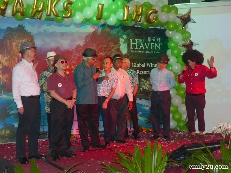 15. The National University Of Singapore (NUS) Raffles Hall brothers put up an impromptu performance