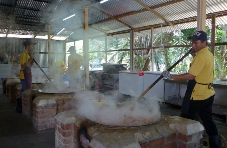 Ever Popular Rendang Tok Mak Nik